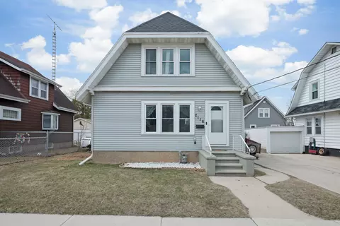 2116 Emmet, Two Rivers, WI 54241