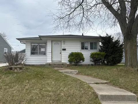 2041 Georgia, Racine, WI 53404