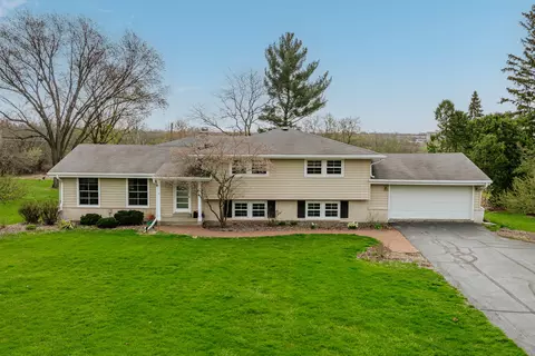 1120 Indianwood, Brookfield, WI 53005