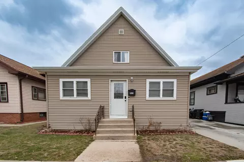 931 Arthur, Racine, WI 53405