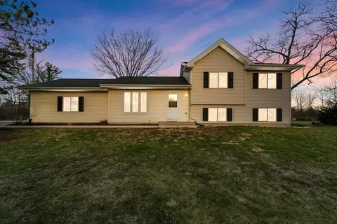 30604 76th, Salem Lakes, WI 53168