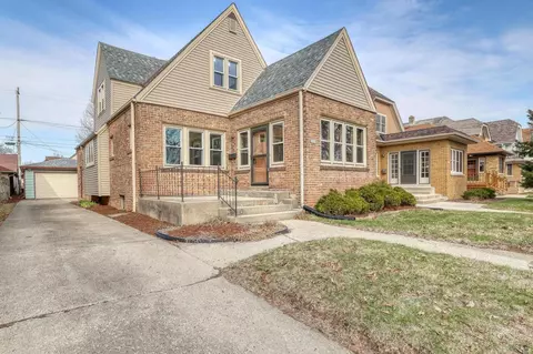 2609 N 61st, Milwaukee, WI 53213