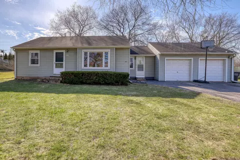 4325 S 35th, Greenfield, WI 53221