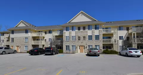 520 Windstone #311, Hartland, WI 53029