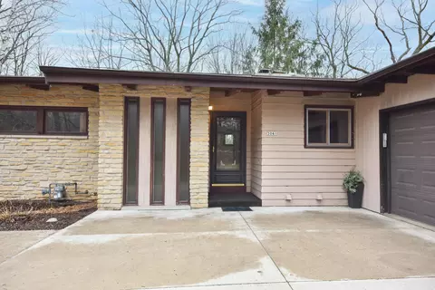 3041 Old Oak, Hartford, WI 53027