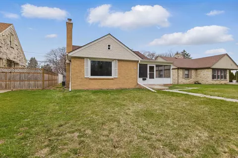 2610 W Villard, Milwaukee, WI 53209