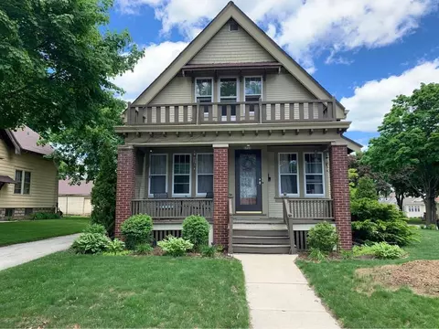 6904 W Lloyd, Wauwatosa, WI 53213