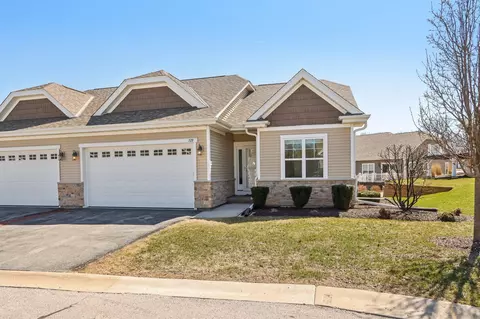 729 Keystone #901, Waukesha, WI 53189