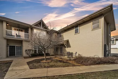 1513 92nd #41, Sturtevant, WI 53177