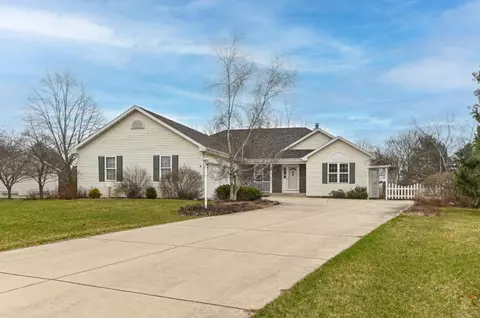 1371 Eastfield, Oconomowoc, WI 53066