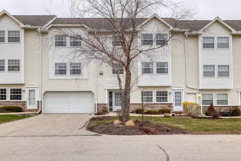 315 Kristin, Brookfield, WI 53045