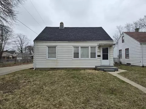 4914 N 27th, Milwaukee, WI 53209