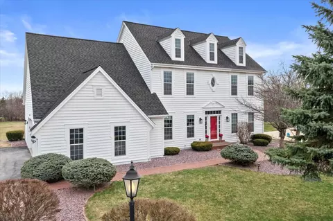 w162n4914 Graysland, Menomonee Falls, WI 53051