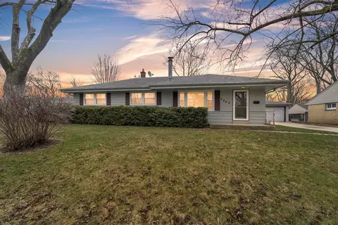 5440 N 24th, Glendale, WI 53209