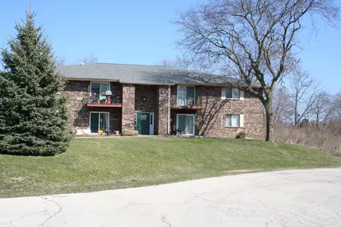 4845 Scotts #103, Racine, WI 53402