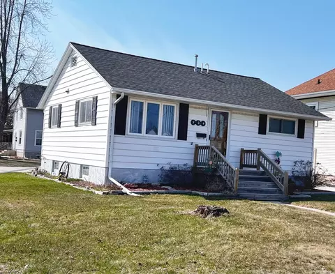 904 Lowell, Two Rivers, WI 54241