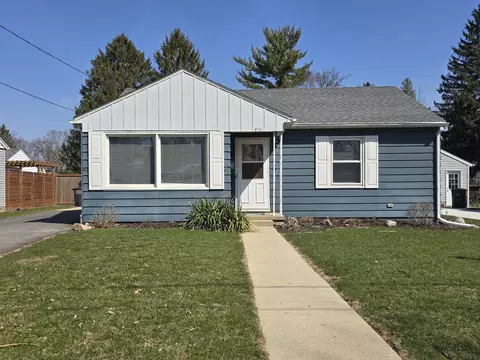 716 W Highland, Oconomowoc, WI 53066