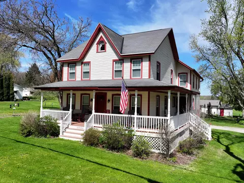 s50w30814 Old Vlg, Genesee, WI 53149