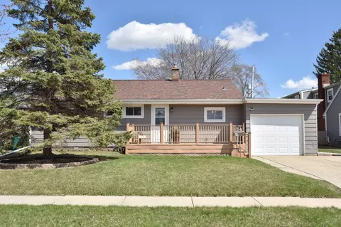 w166n8420 Dardis, Menomonee Falls, WI 53051