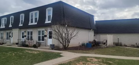 4141 W Cherrywood, Brown Deer, WI 53209