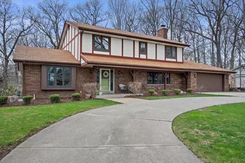 2521 W Wending, Glendale, WI 53209