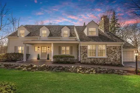 2605 Maple Hl, Brookfield, WI 53045