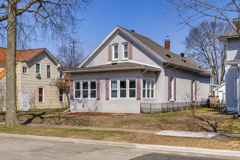 1607 Adams, La Crosse, WI 54601