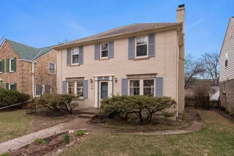 4410 N Marlborough, Shorewood, WI 53211