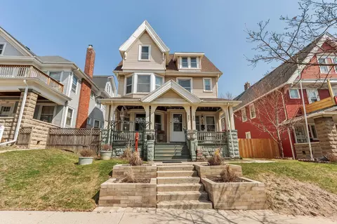 520 N 33rd, Milwaukee, WI 53208