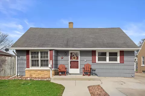 7824 18th, Kenosha, WI 53143