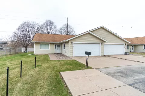 4444 33rd, La Crosse, WI 54601