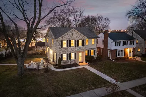 170 N 85th, Wauwatosa, WI 53226