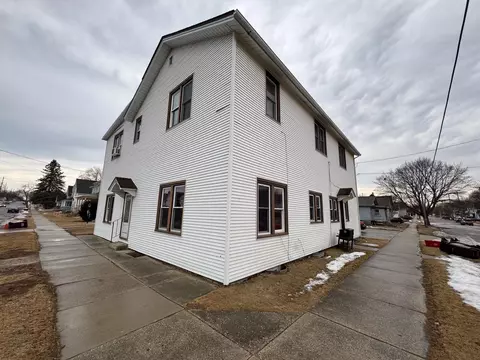 1202 S 13th, Manitowoc, WI 54220