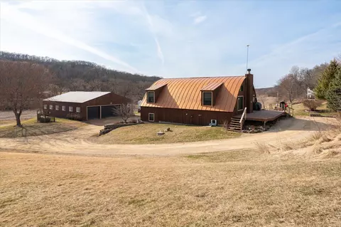 21004 Kale, Leon, WI 54656