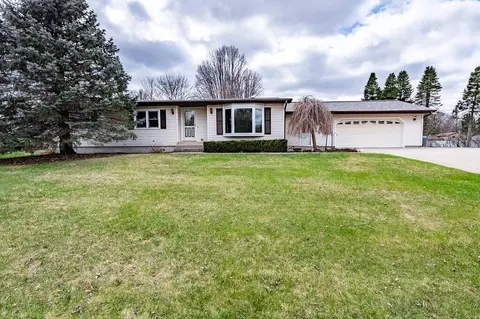 n5633 Quarterdeck Drive, Onalaska, WI 54650