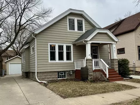 6707 Vista, Wauwatosa, WI 53213