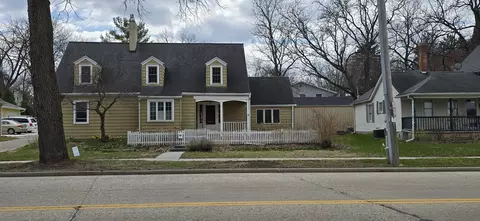 465 W Chestnut, Burlington, WI 53105