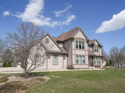 8800 W Marshfield, Franklin, WI 53132