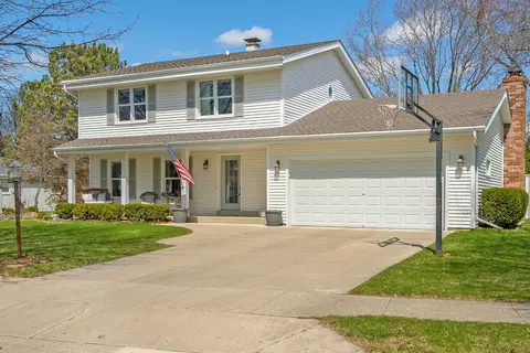 2727 Coventry, Waukesha, WI 53188