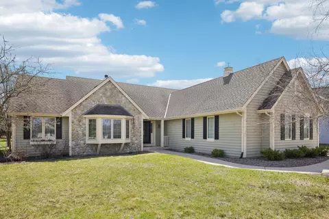 1617 Legend, Waukesha, WI 53189