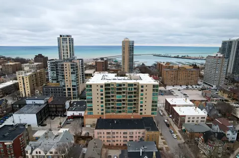 1550 E Royall #1002, Milwaukee, WI 53202
