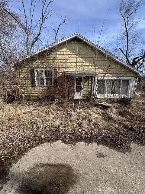 27330 Camp Lk, Trevor, WI 53179