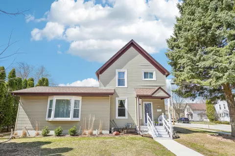 559 N Milwaukee, Port Washington, WI 53074