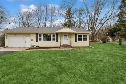 213 Center, Williams Bay, WI 53191