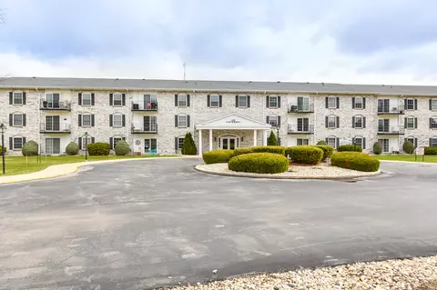 125 N University #326, West Bend, WI 53095