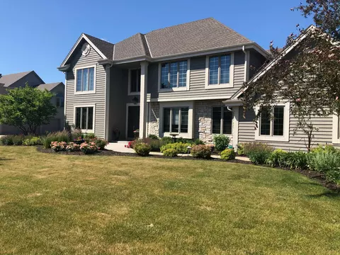 n36w22620 Long Vly, Pewaukee, WI 53072