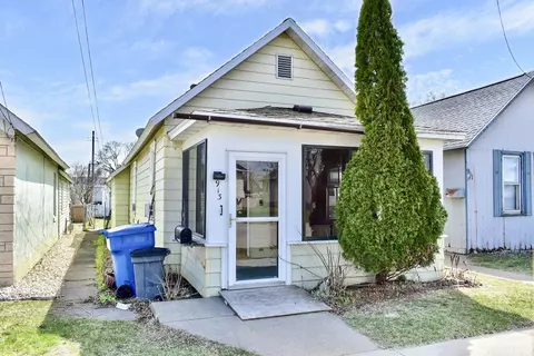 913 9th, Winona, MN 55987