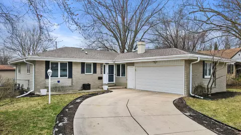 n84w18049 Lawrence, Menomonee Falls, WI 53051