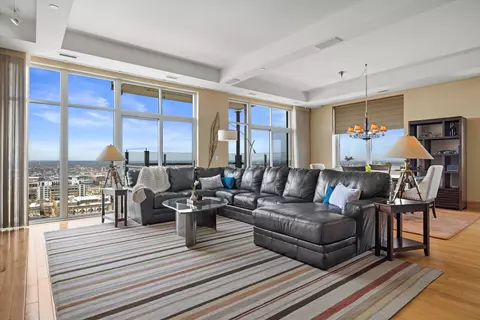 1313 N Franklin #1903, Milwaukee, WI 53202