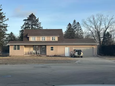 601 Randolph, Mishicot, WI 54228